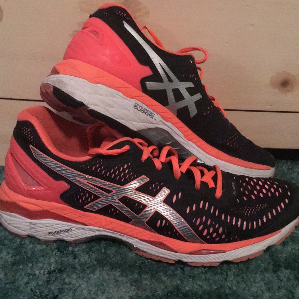 Women’s Asics Gel 23